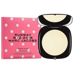 Marc Jacobs Runway 9.12.2018 O!MEGA GLAZE WO!RTH THE WAIT